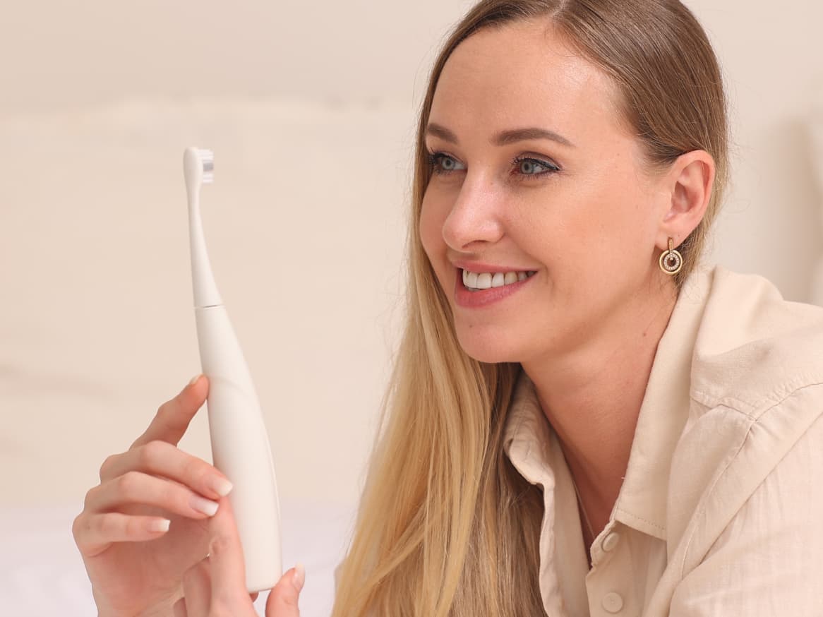 S-Brush: The World’s First Flexible Electric Toothbrush