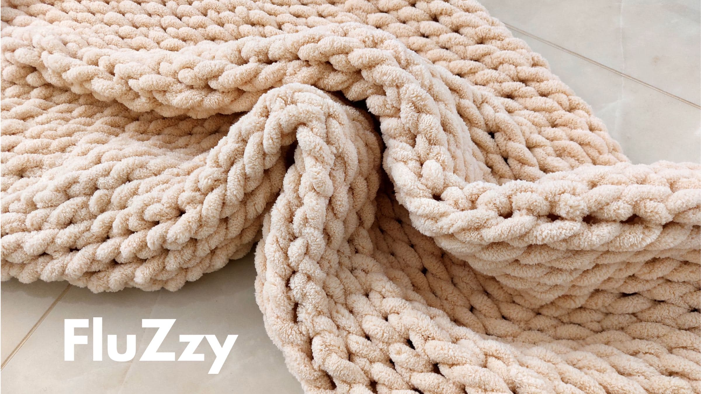 FluZzy: cloud-like handmade knits