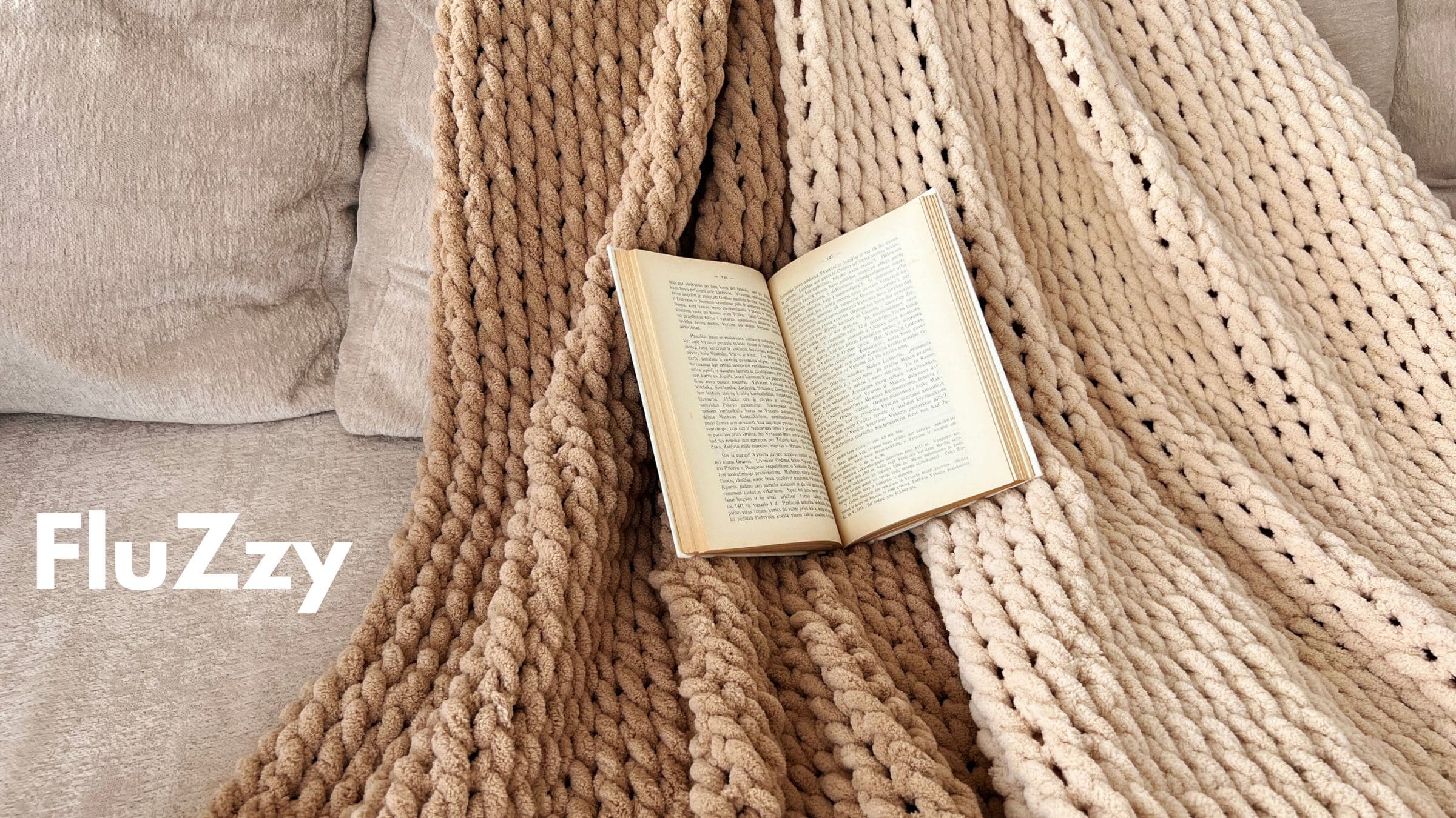 FluZzy: cloud-like handmade knits