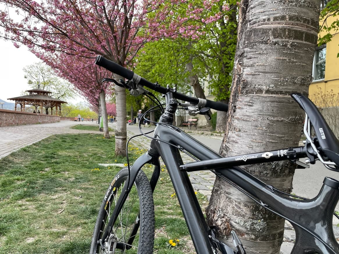 Lockinvisible: Fully Integrated Bicycle Lock