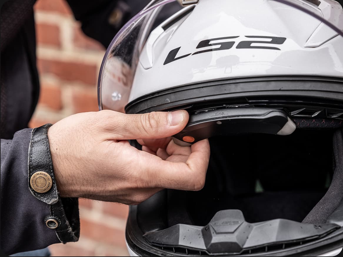 iline Pilot®: Navigate with Your Eyes on the Road