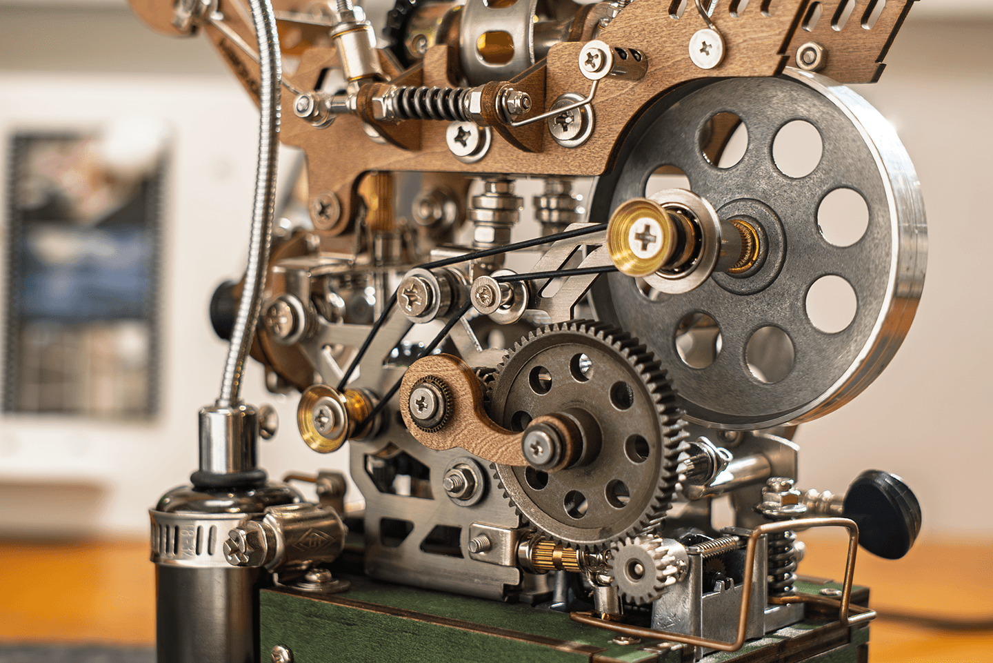 StoryGears—A kinetic memory machine you build by hand