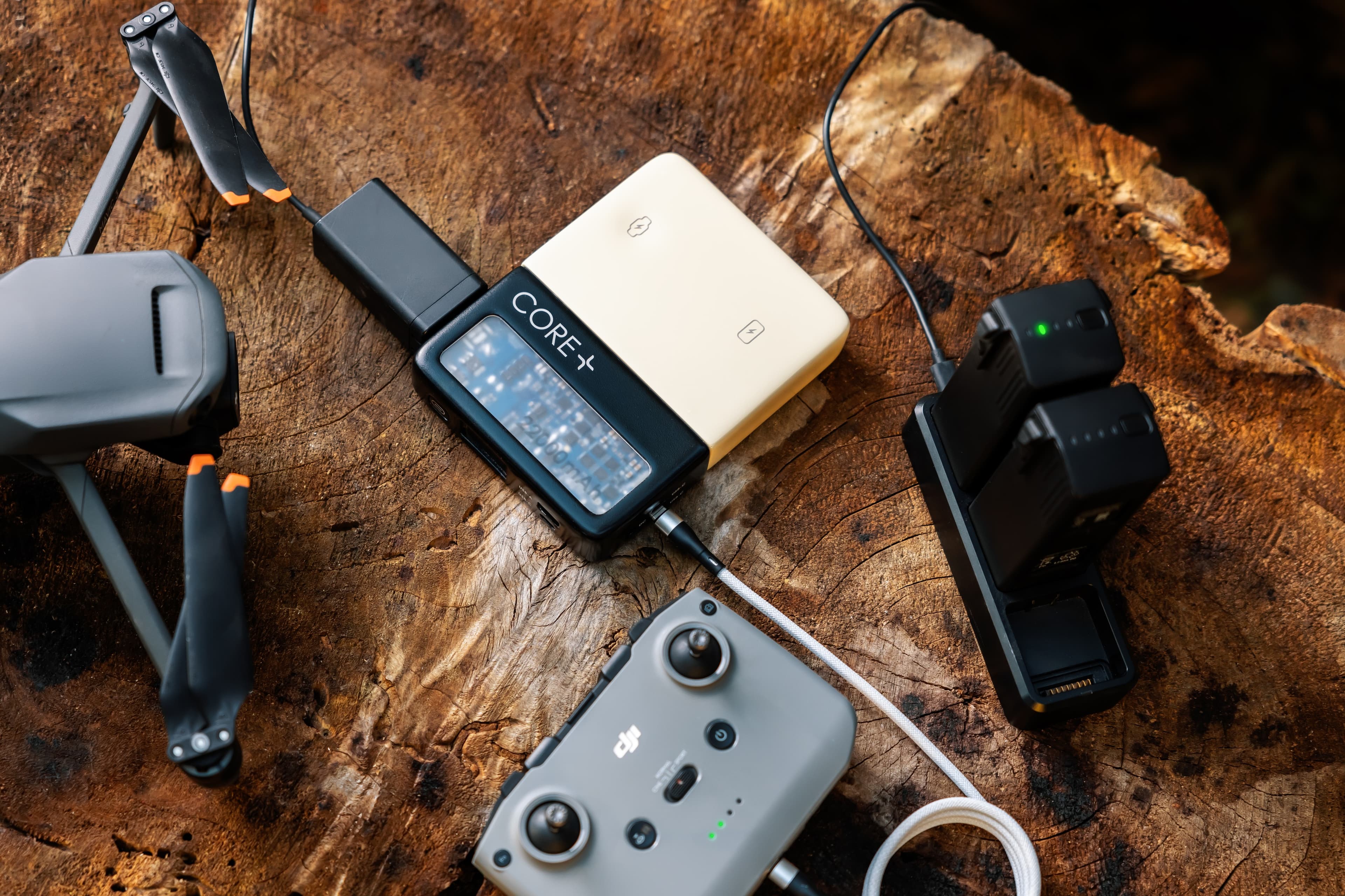 CorePlus: 27,000 mAh Power Station In Your Pocket