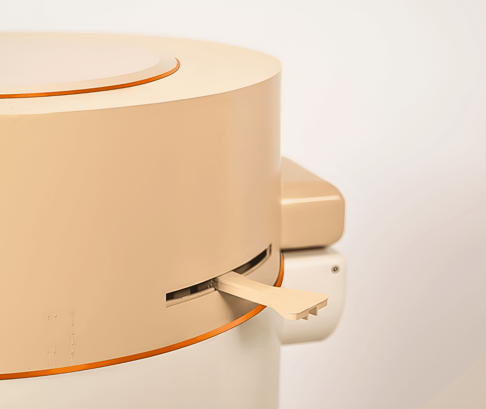 Binhero: The Self-Changing Waste System