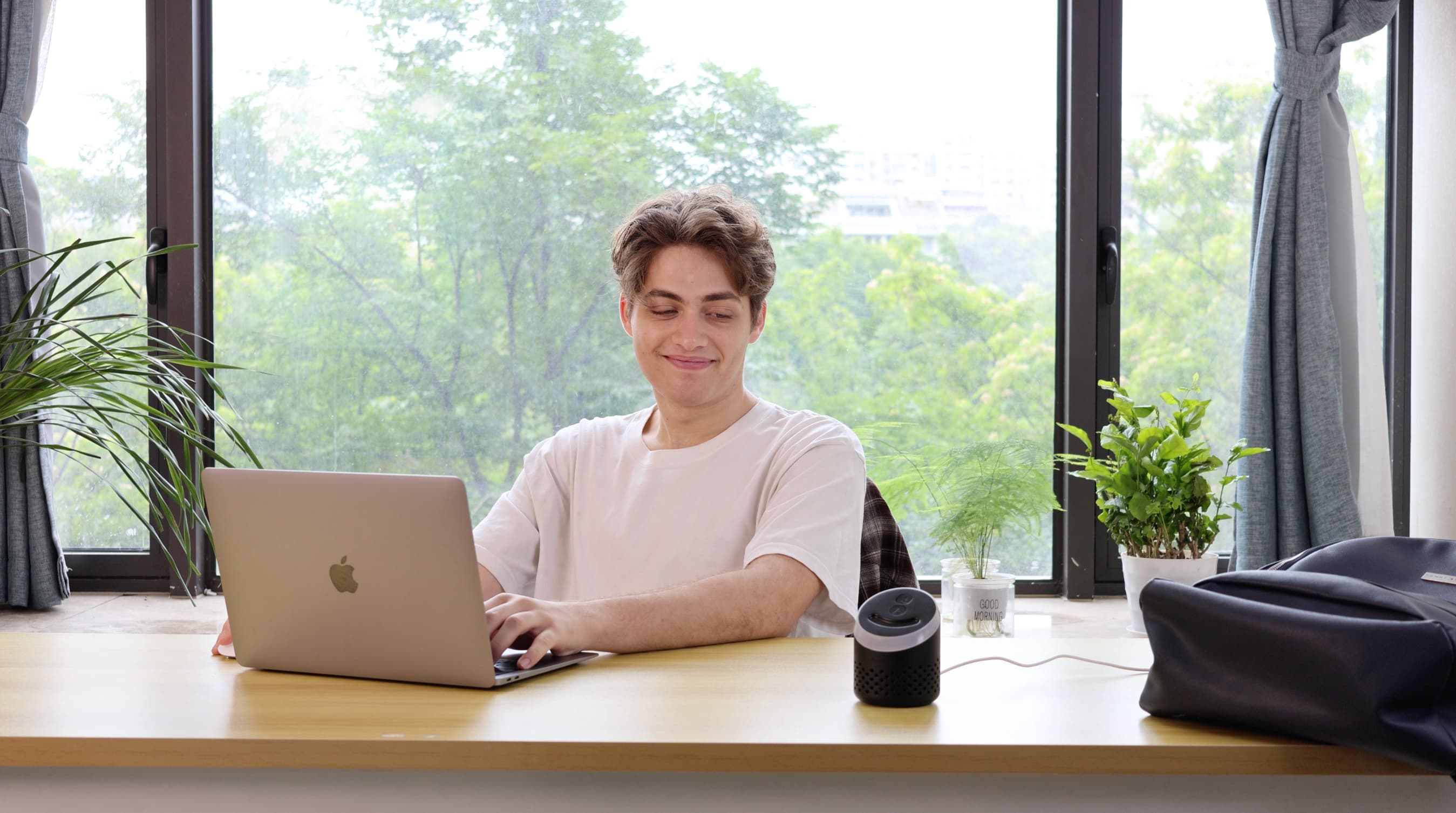Heybot Speaker: Your Smart Bedroom Companion