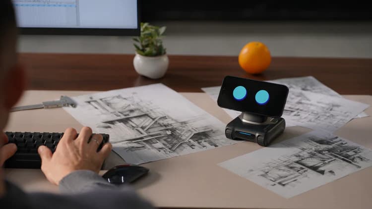 Pre-order | LOOI Robot