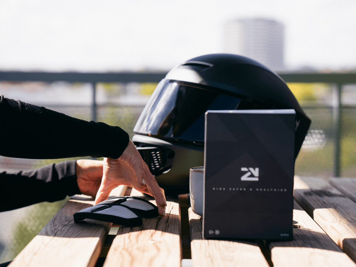 ZYON: The World’s Smartest Air-Purifying Helmet