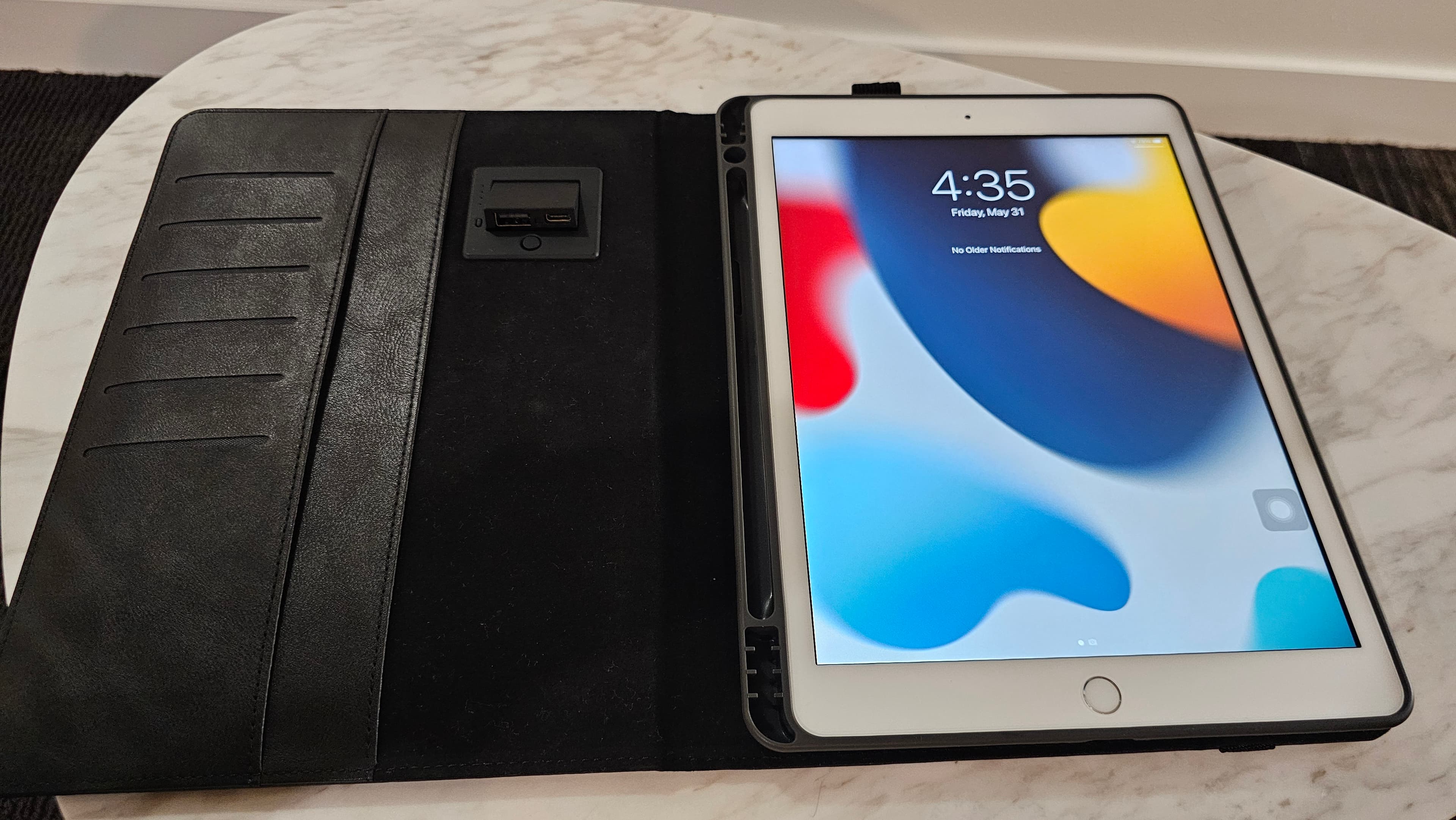 Psion: The Ultimate Power Case for iPad