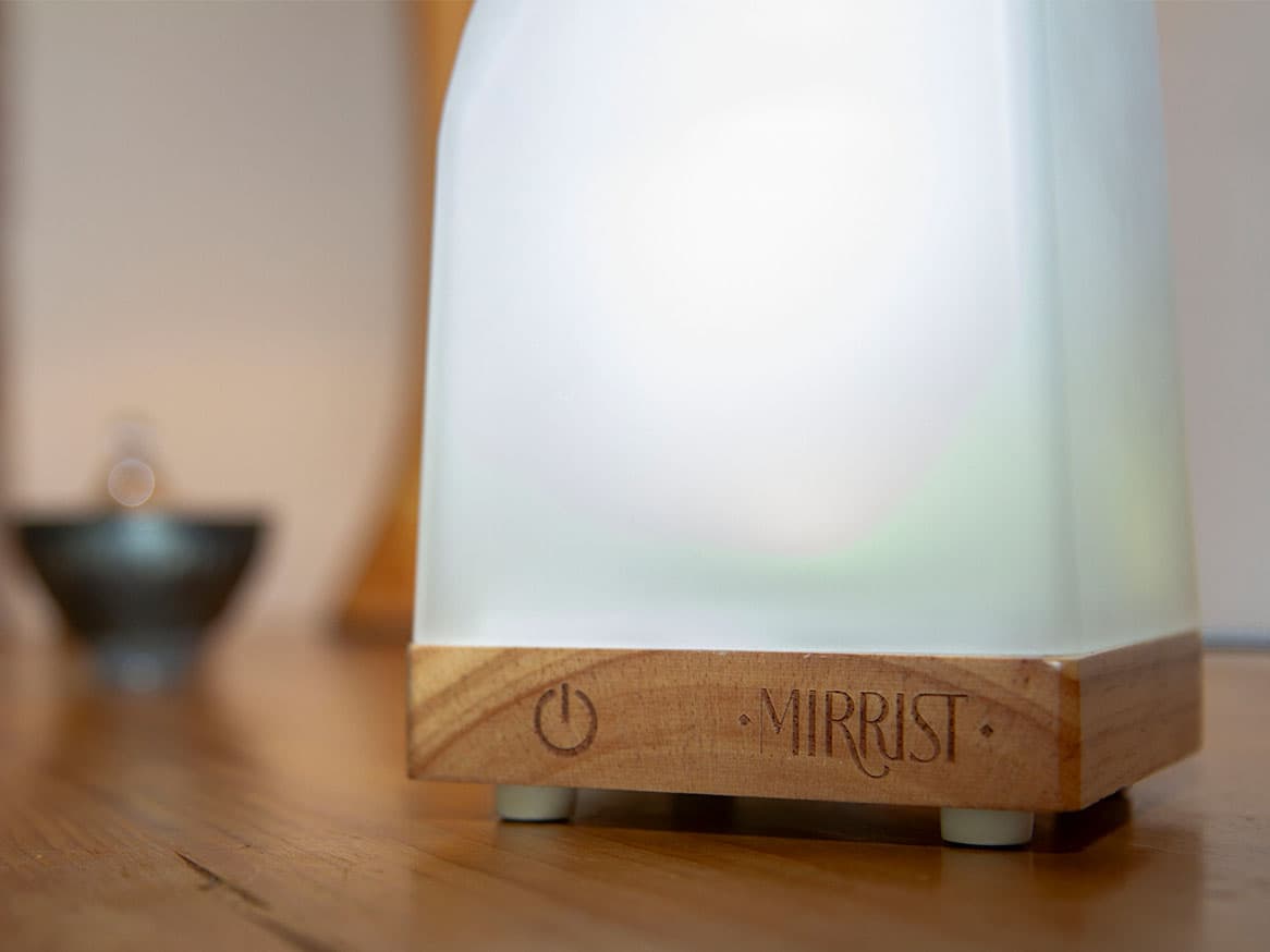 Mirrist: The Glass Aromatherapy Diffuser