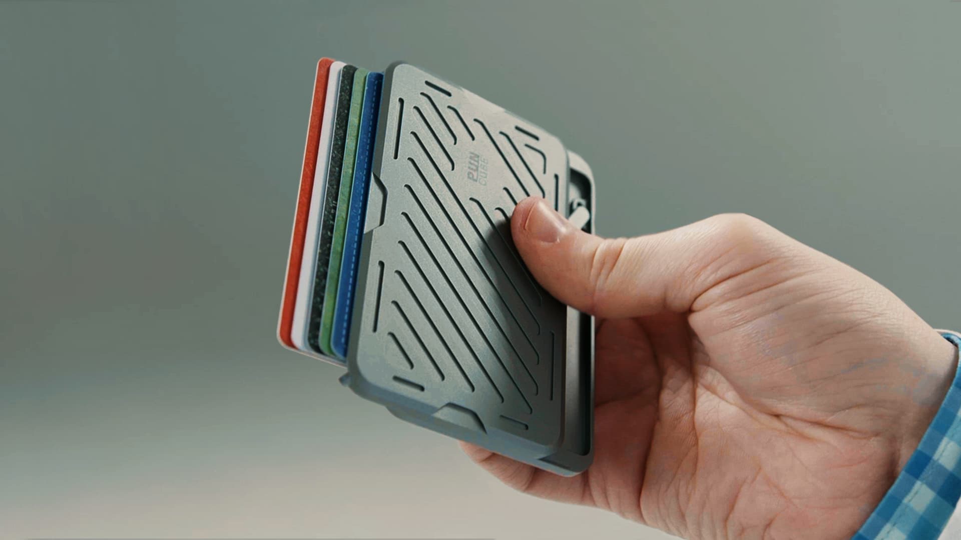 Mech Wallet : Push to Reveal, Fidget for Fun