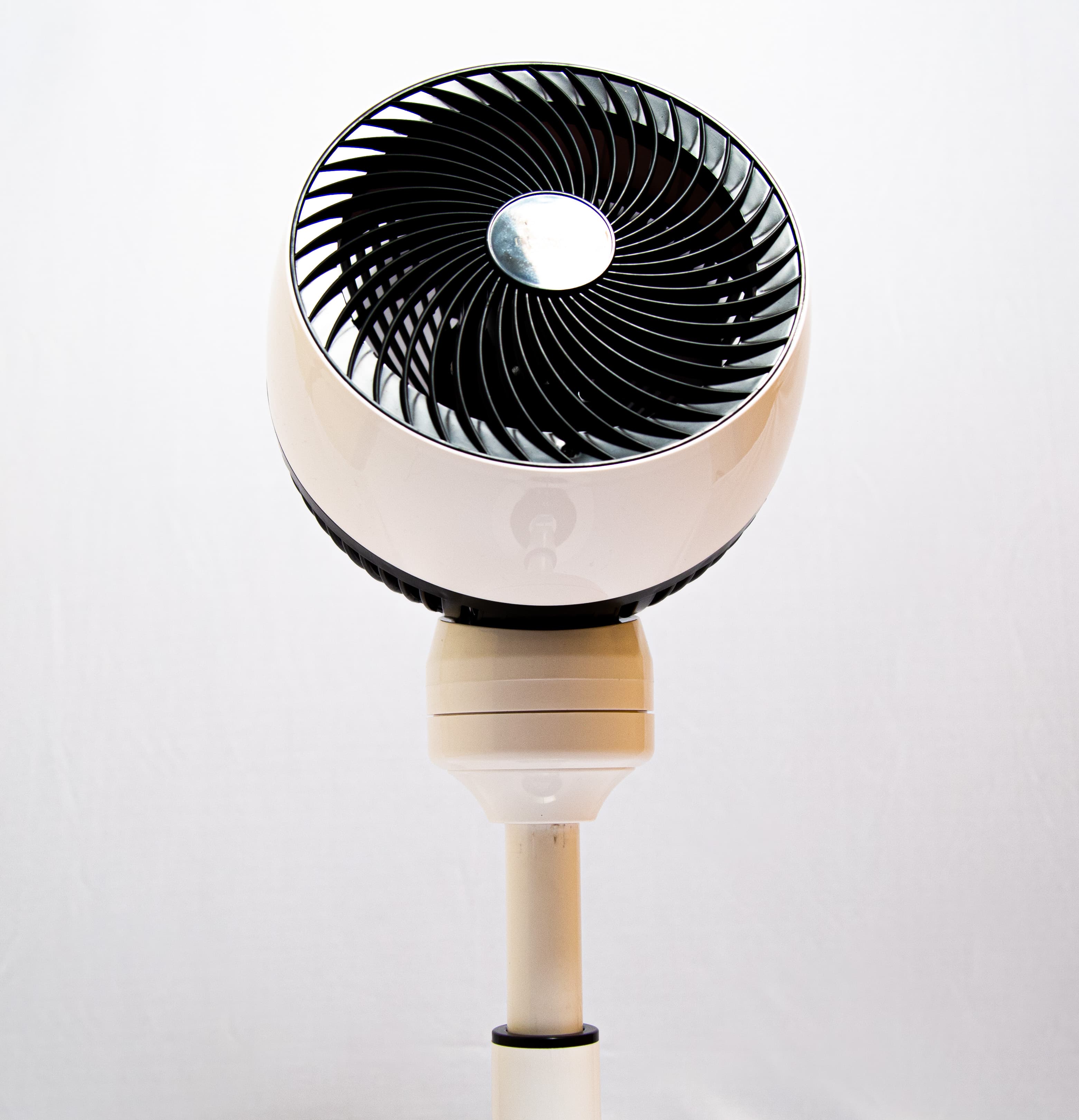 World’s 1st Air Circulator Made W Upcycled Plastic