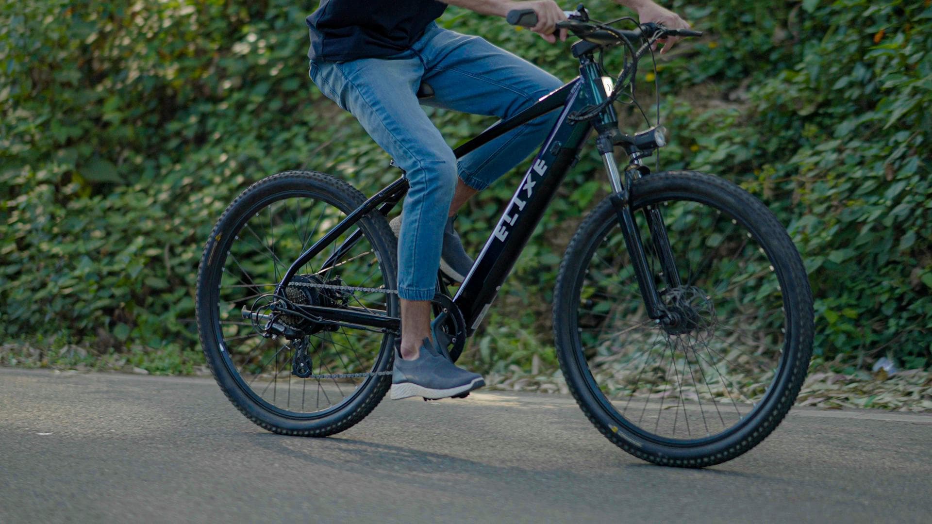 Elixe: Intelligent, Comfortable, and Affordable Ebike