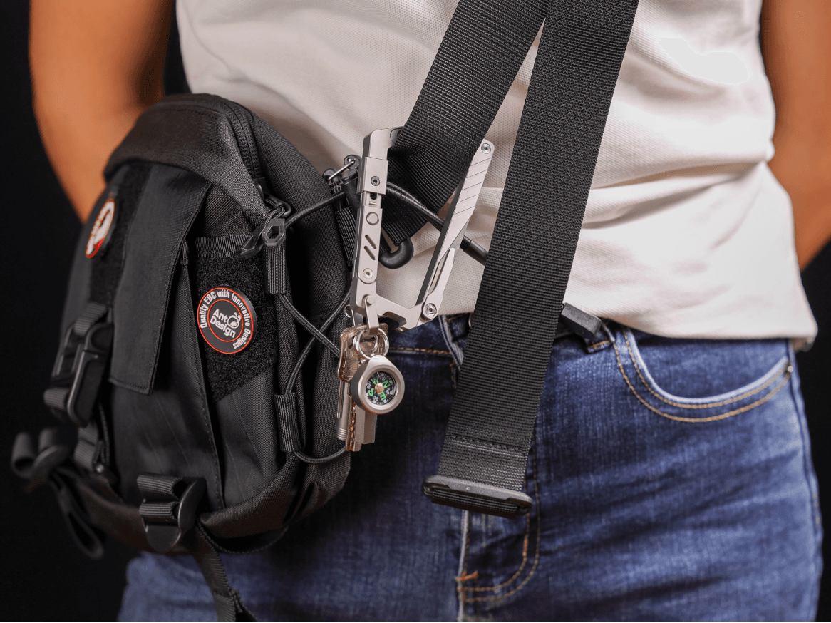 GH Carabiner: Versatile. Titanium. 17-in-1