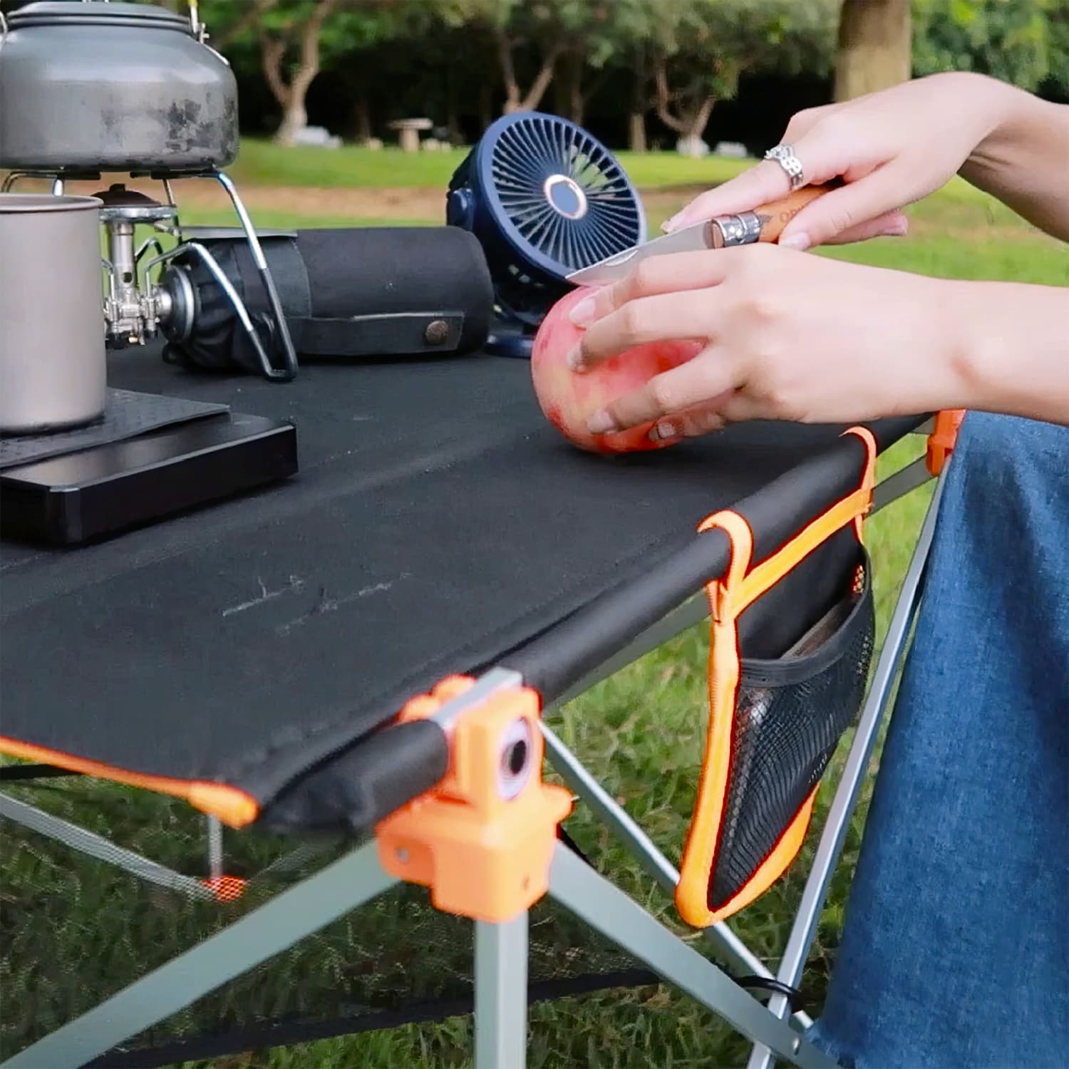 The Foldable Solar Table for Endless Scenarios