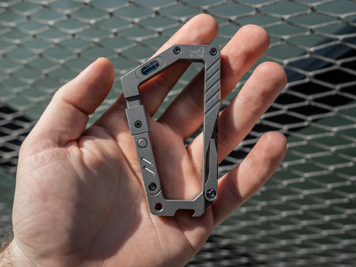 GH Carabiner: Versatile. Titanium. 17-in-1