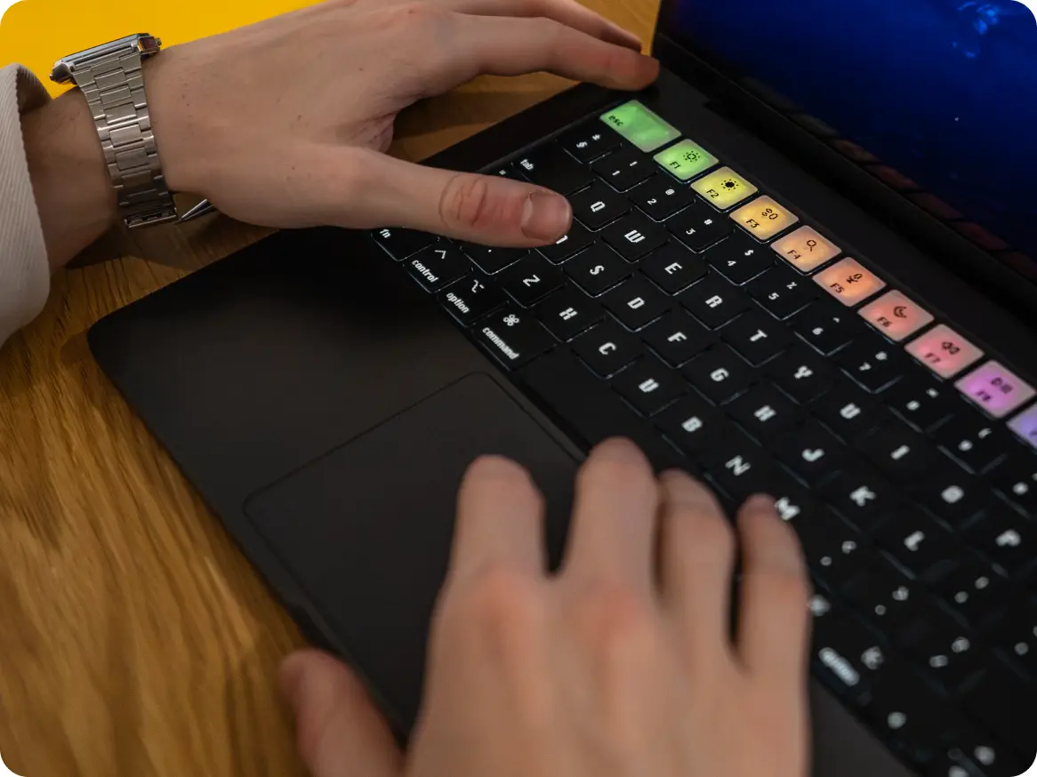 Kwerty: The First Designer Keycaps for MacBook